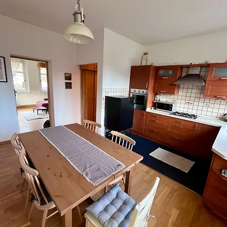 Azyl W Szklarskiej Porebie *